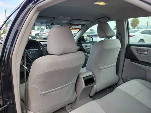 Used 2016 Toyota Camry LE image 11