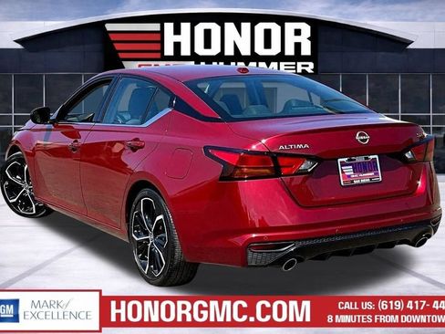 Used 2024 Nissan Altima 2.5 SR FWD image 5