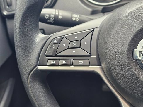 Used 2019 Nissan Rogue SV AWD/4WD image 25