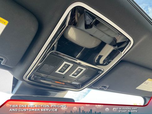 Used 2020 Land Rover Range Rover HSE image 32