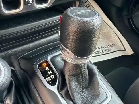 Used 2023 Jeep Gladiator Sport image 24