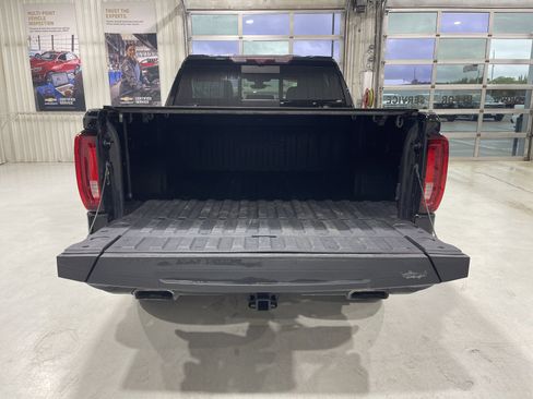 Used 2021 GMC Sierra 1500 AT4 w/ AT4 Premium Package AWD/4WD image 16