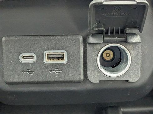 Used 2020 GMC Sierra 2500 Denali w/ Technology Package image 25