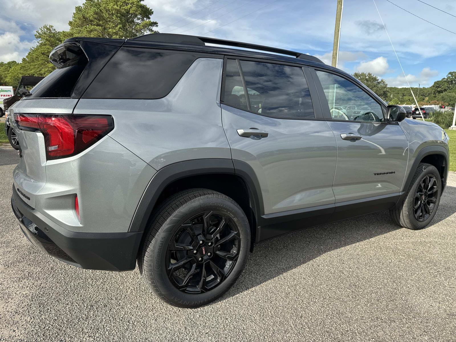 New 2027 GMC Terrain Elevation w/ Elevation Premium Package FWD image 3