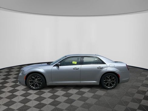 Used 2016 Chrysler 300 S AWD/4WD image 2
