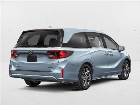 New 2026 Honda Odyssey Touring image 2