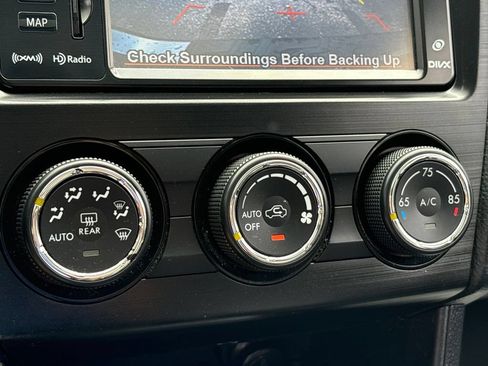 Used 2013 Subaru Crosstrek 2.0i Limited AWD/4WD image 16
