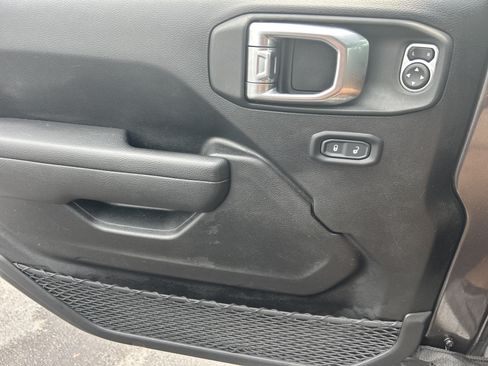 Used 2023 Jeep Wrangler Sport AWD/4WD image 15