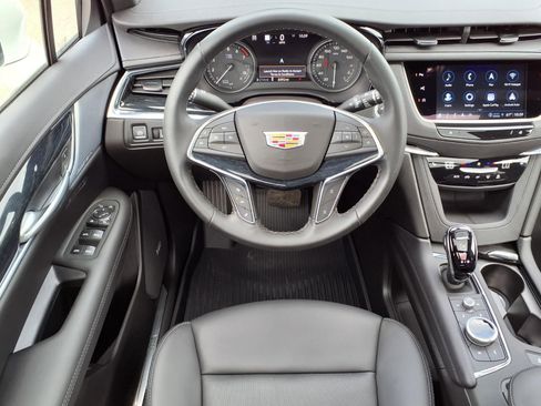 New 2026 Cadillac XT5 Premium Luxury w/ LPO, Floor Liner Package AWD/4WD image 11