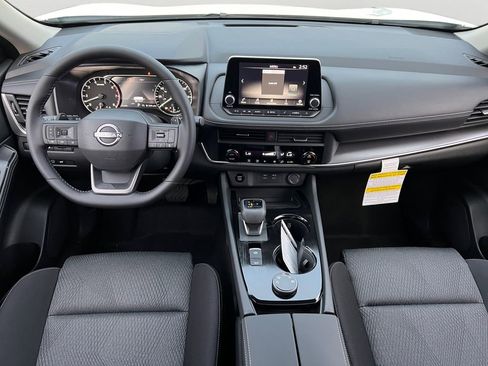 Used 2026 Nissan Rogue SV image 13