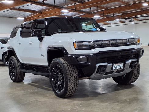Used 2026 GMC Hummer EV SUV image 25