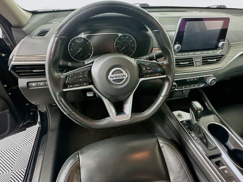 Used 2022 Nissan Altima 2.5 SL FWD image 11