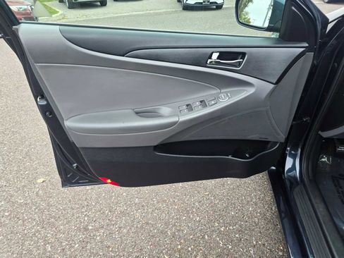 Used 2012 Hyundai Sonata SE w/ Navigation & Sunroof Pkg image 22