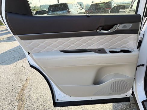 Used 2020 Hyundai Palisade Limited image 22