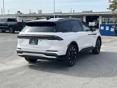 New 2026 Lincoln Nautilus Reserve w/ Jet Appearance Package image 5