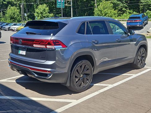 Certified 2024 Volkswagen Atlas Cross Sport SE w/ Panoramic Sunroof Package AWD/4WD image 3