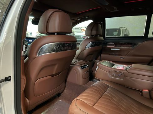 Used 2025 Genesis G90 3.5T image 29