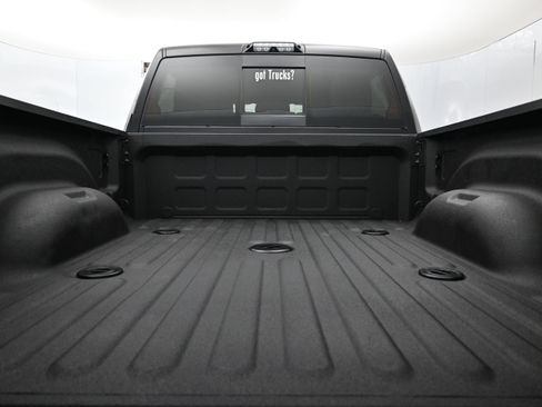 Used 2021 RAM 2500 Big Horn w/ Level 2 Equipment Group AWD/4WD image 7