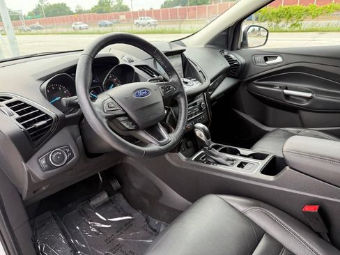 Used 2019 Ford Escape Titanium AWD/4WD image 28