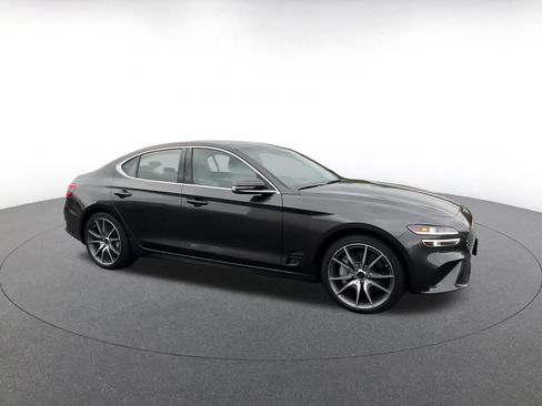 Used 2025 Genesis G70 2.5T image 2