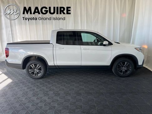 Used 2020 Honda Ridgeline Sport image 2