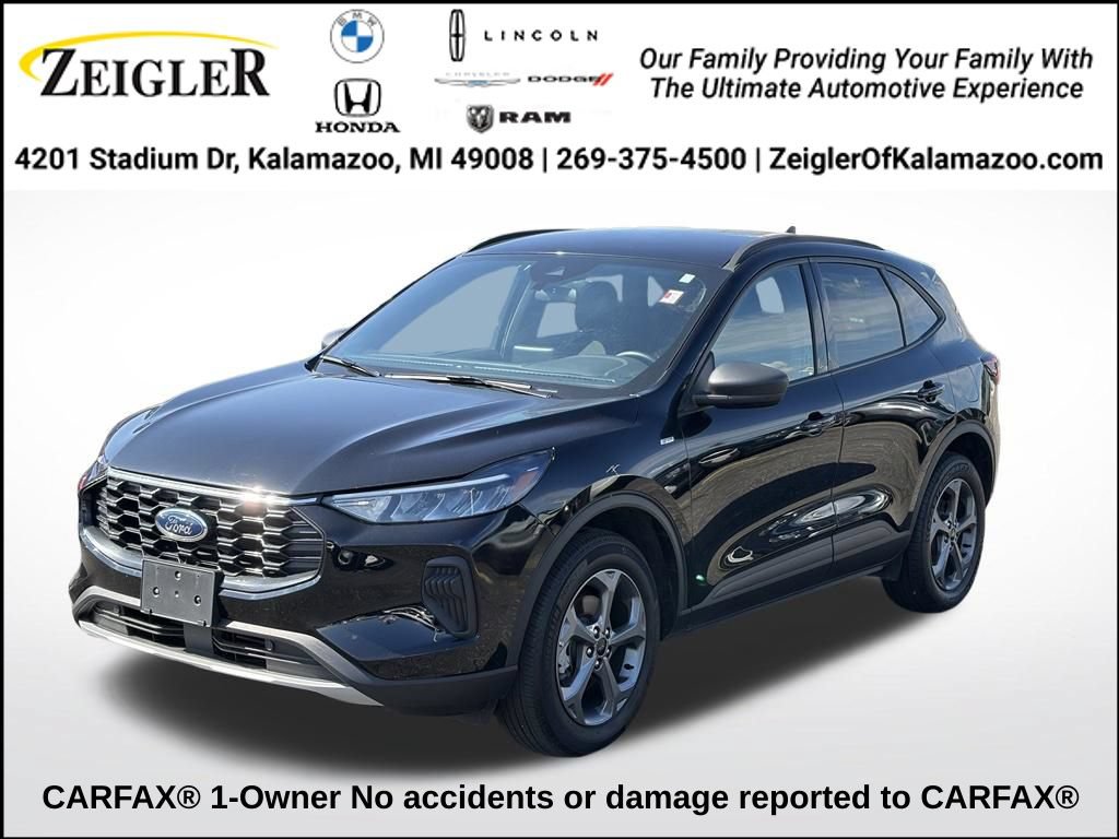 Used 2025 Ford Escape ST-Line AWD/4WD image 1