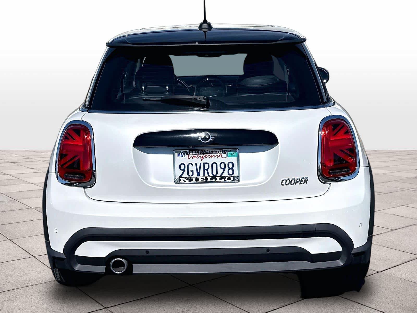 Used 2024 MINI Cooper 2-Door Hardtop FWD image 7