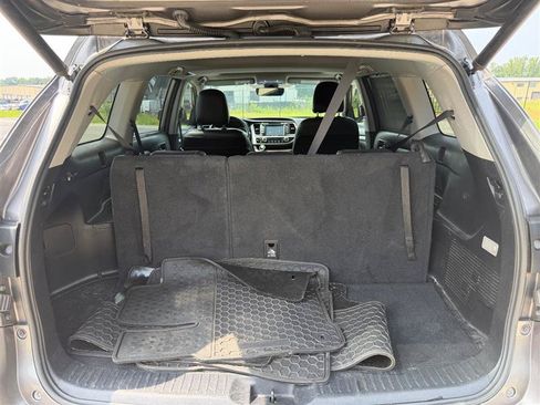 Used 2018 Toyota Highlander XLE AWD/4WD image 11