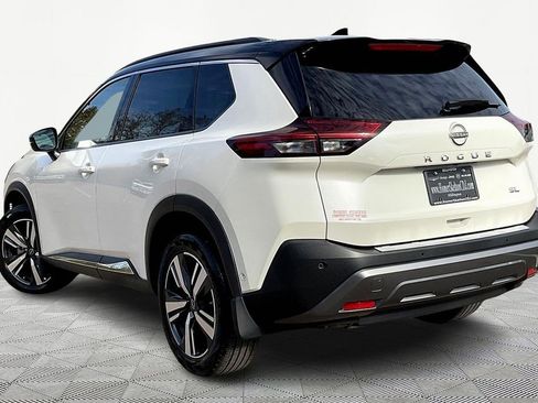 Used 2023 Nissan Rogue SL w/ SL Premium Package image 11