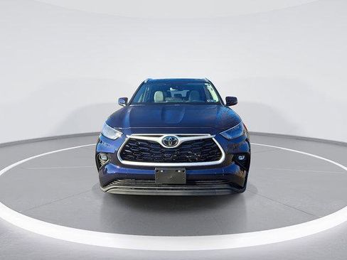 Certified 2025 Toyota Highlander XLE AWD/4WD image 5