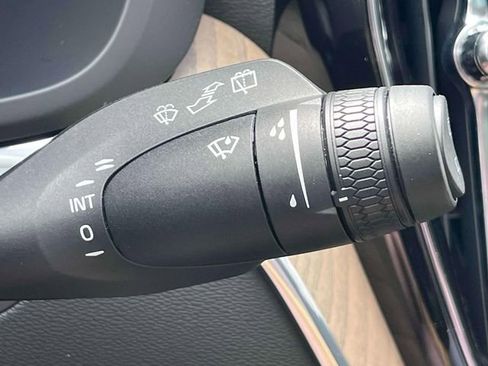 Used 2026 Volvo XC60 B5 Plus w/ Protection Package Premier AWD/4WD image 32