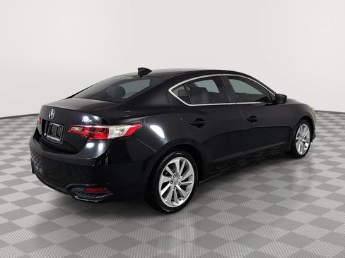 Used 2017 Acura ILX w/ AcuraWatch Plus Package FWD image 8