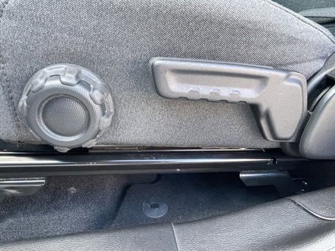 Used 2024 Jeep Wrangler Unlimited Sahara image 29