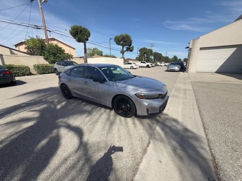 Used 2025 Honda Civic Sport image 2
