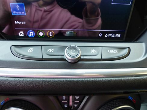 Used 2020 Chevrolet Blazer LT FWD image 31