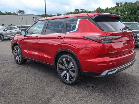 New 2025 Mitsubishi Outlander AWD image 14