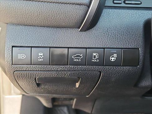 Used 2024 Toyota Camry SE w/ Cold Weather Package AWD/4WD image 15