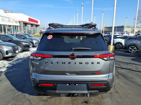 New 2026 Nissan Pathfinder SV image 4