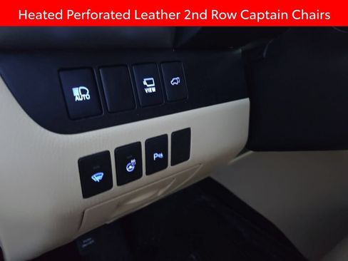 Used 2018 Toyota Highlander Limited Platinum AWD/4WD image 10