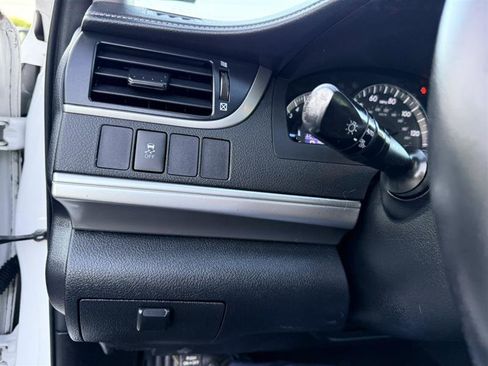 Used 2012 Toyota Camry SE FWD image 28