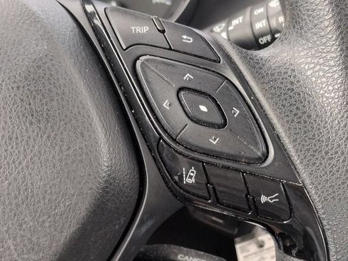 Certified 2020 Toyota C-HR LE FWD image 24