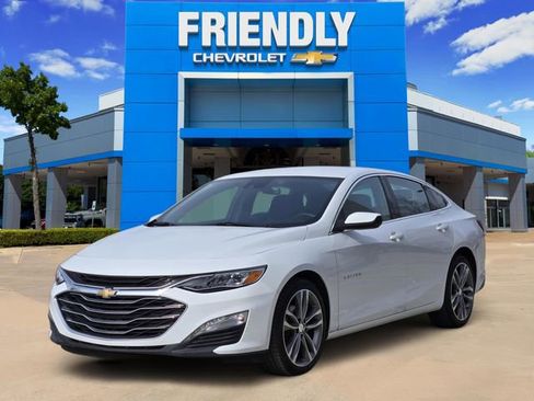 Used 2024 Chevrolet Malibu LT image 3