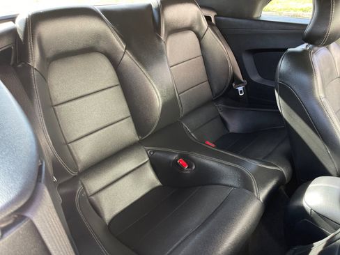 Used 2017 Ford Mustang GT Premium image 18