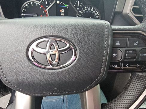 Used 2022 Toyota Tundra Limited AWD/4WD image 12