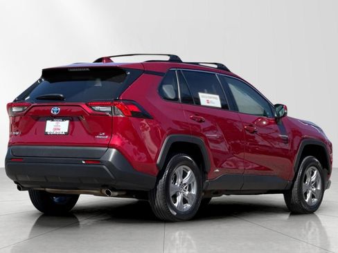 Used 2024 Toyota RAV4 LE AWD/4WD image 4