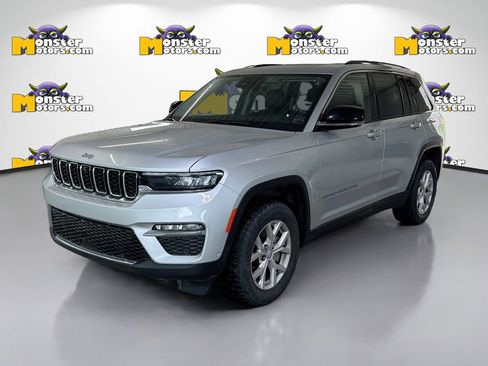 Used 2022 Jeep Grand Cherokee Limited w/ Luxury Tech Group II AWD/4WD image 1
