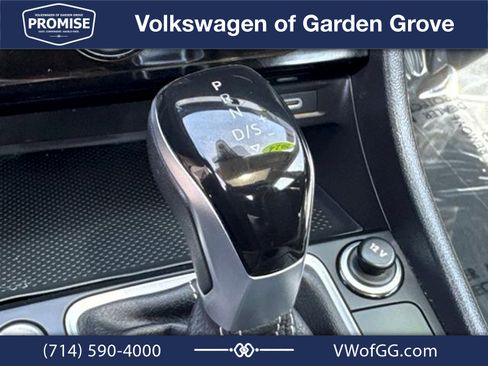 Used 2024 Volkswagen Jetta SE FWD image 25