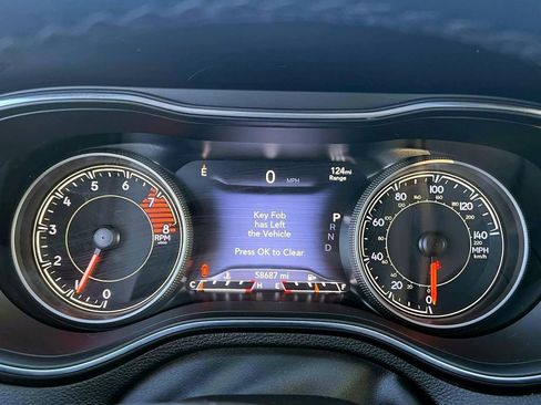 Used 2019 Jeep Cherokee Limited image 26