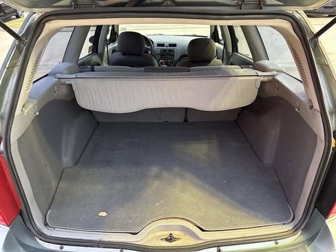 Used 2005 Ford Focus ZXW Wagon image 9