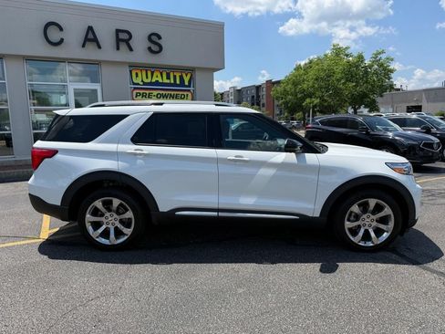 Used 2020 Ford Explorer Platinum w/ Premium Technology Package AWD/4WD image 3